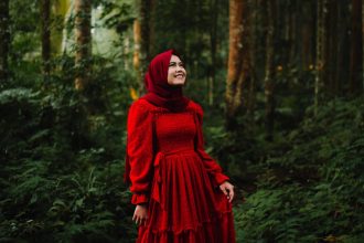 Inas Hafizhah merilis sebuah lagu bertajuk 1/4 Abad